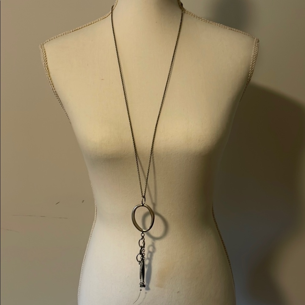 Elegant Silver Pendant Necklace